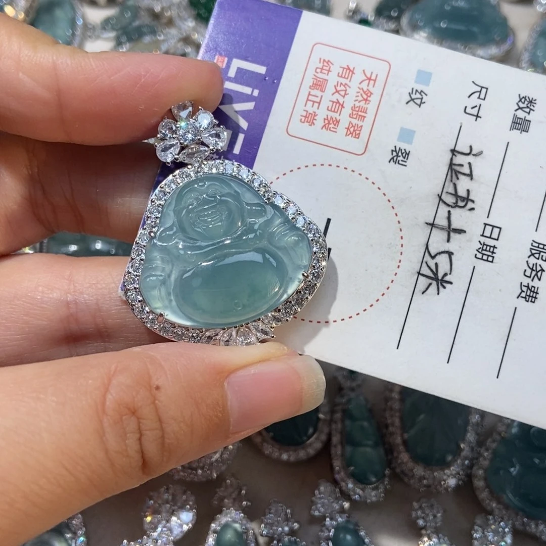 翡翠颈饰未镶嵌翡翠