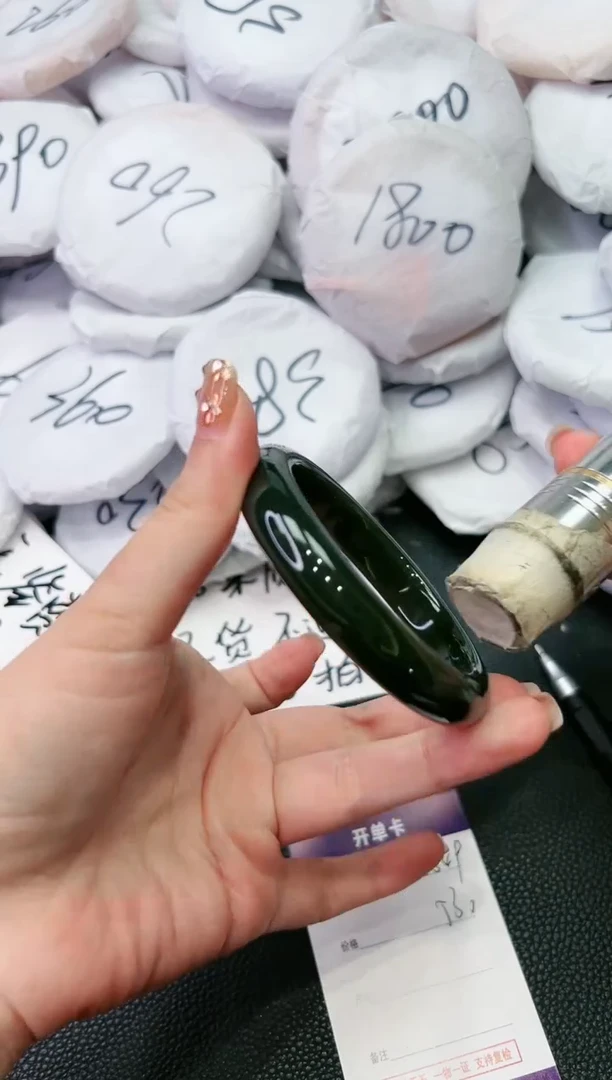 【闪购商品】和田玉手镯未镶嵌Q549