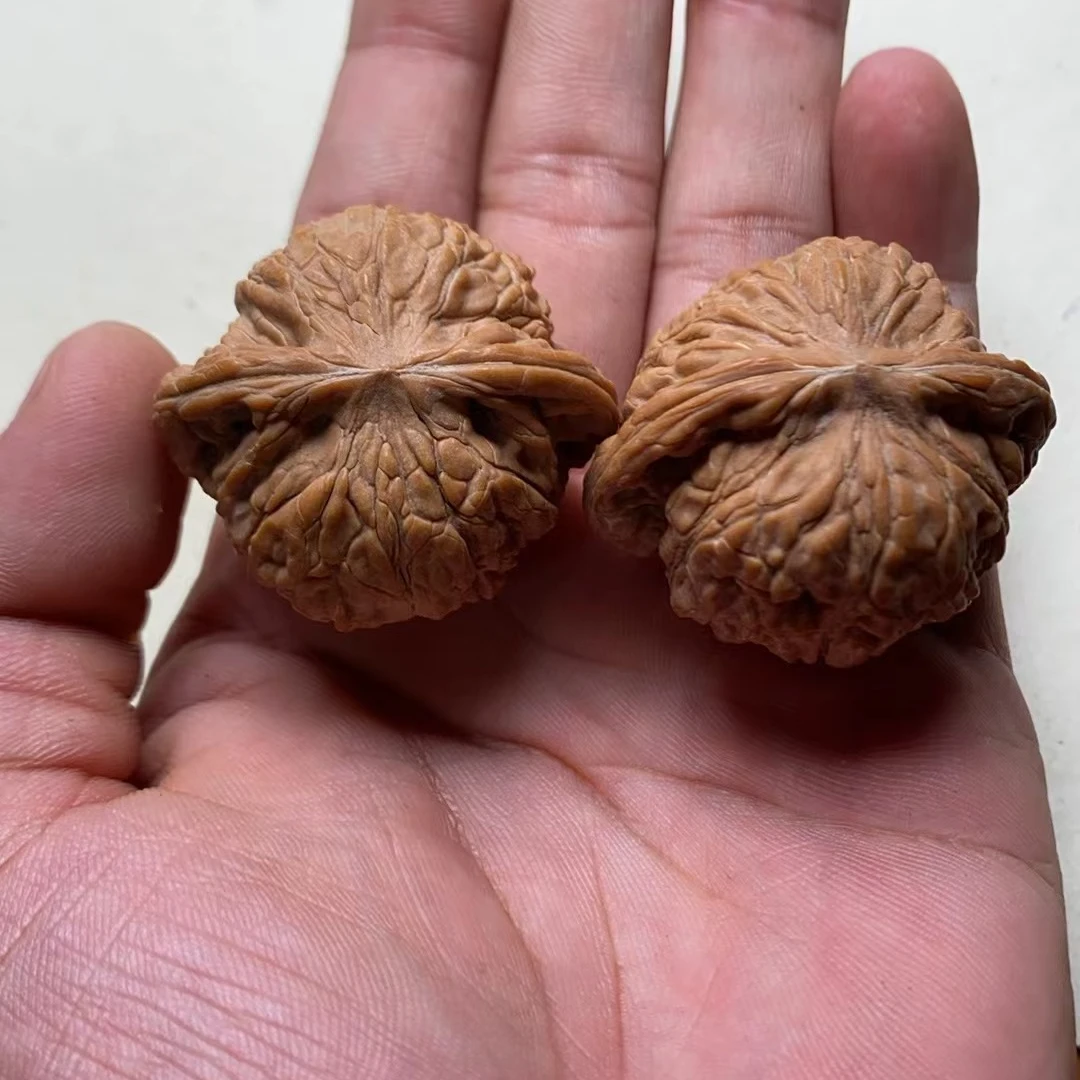 山地磨盘核桃 37-39山地正磨，随机一对