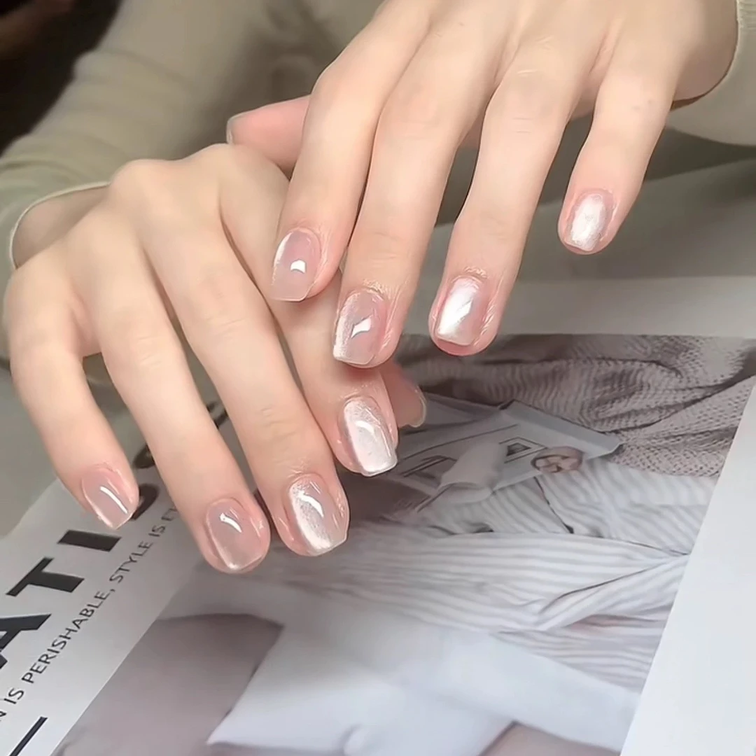 【白开水】玻璃珠猫眼短款桃粉小灯泡玻璃珠美甲2024美甲穿戴甲片