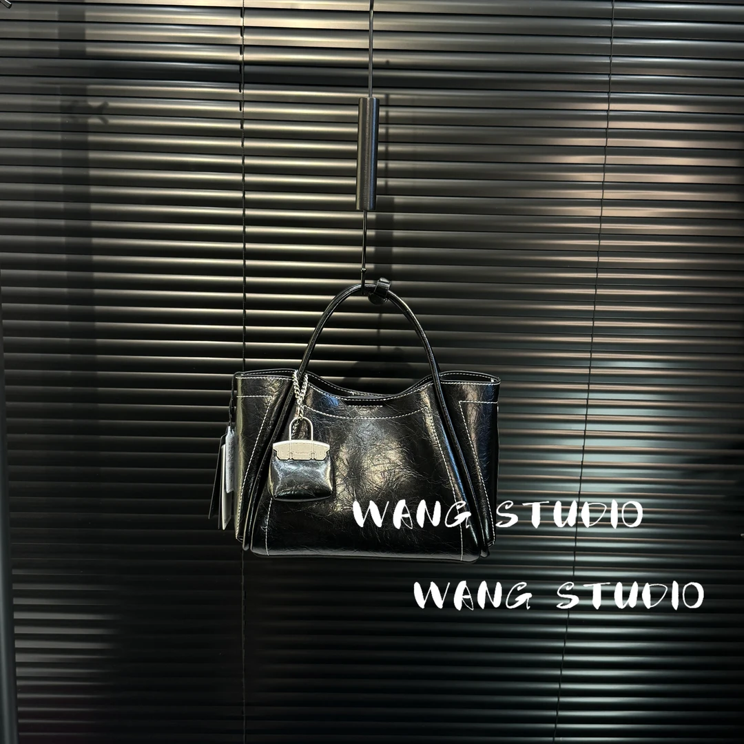 调调包包WANG STUDIO【Ranedona 小众设计款 黑色复古菜篮子】