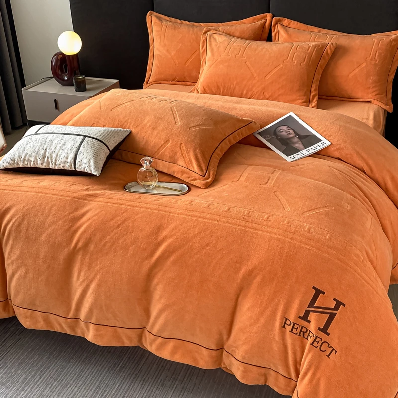 轻奢简约高克重加厚雕花烂花绒刺绣纯色牛奶绒床单床笠款四件套