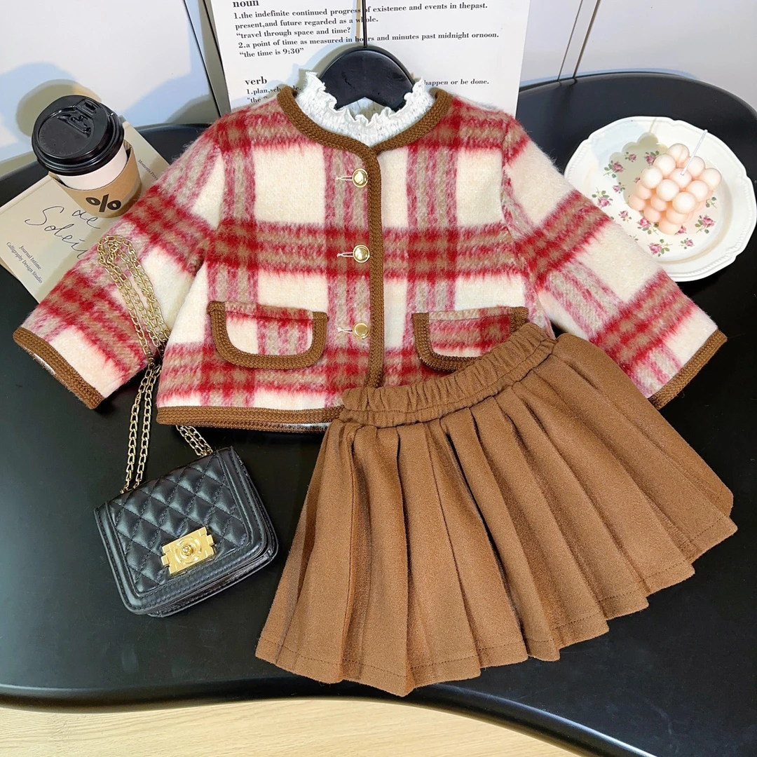 女童小香风套装冬季新款气质珍珠夹棉外套百褶裙两件套BWA085