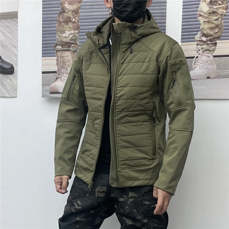 春秋男轻便薄棉服连帽冲锋衣夹克防泼水防风外套修身迷彩弹力外套