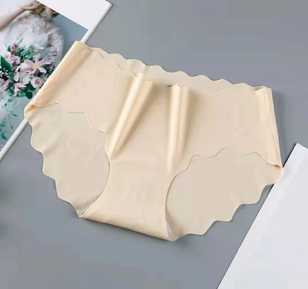 冰丝无痕蕾丝内裤一条，尺码联系客服备注