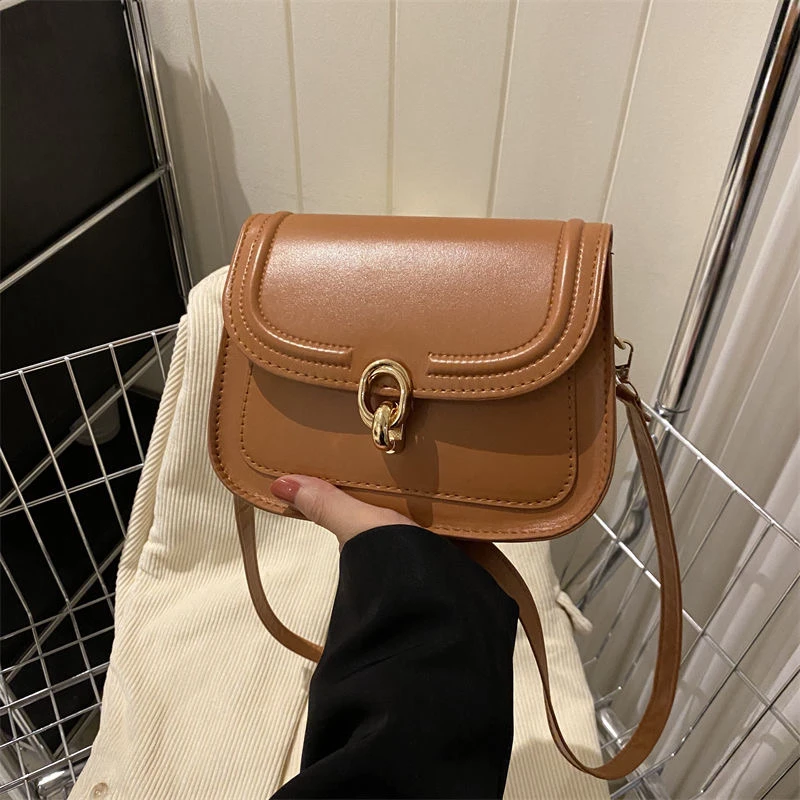 小众洋气斜挎包包女2023新款秋冬百搭复古小方包高级感通勤单肩包