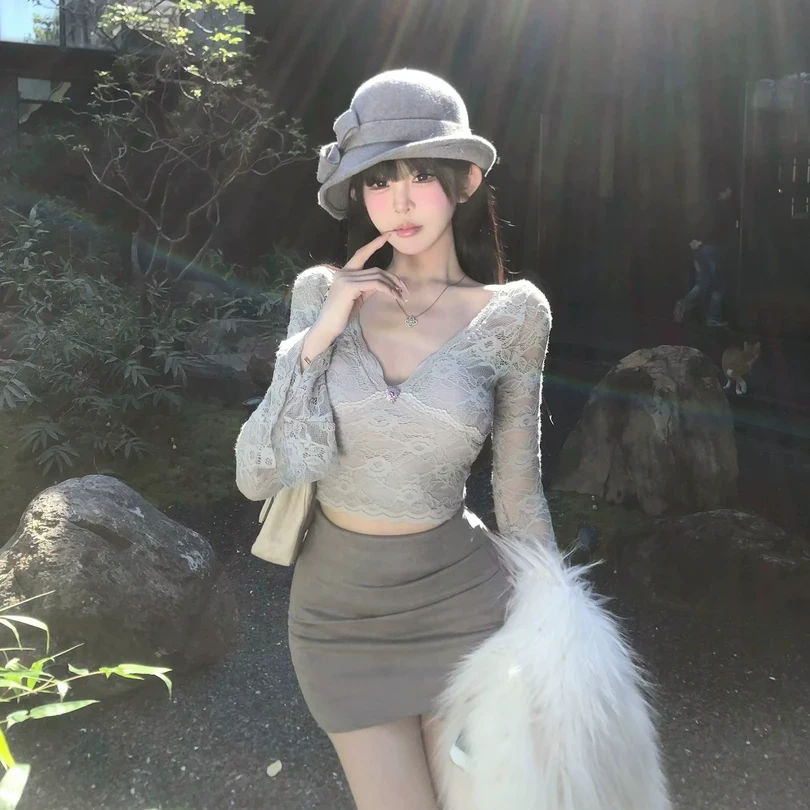 清冷白玉兰 纯欲风气质蕾丝性感辣妹上衣高腰显瘦包臀半裙套装