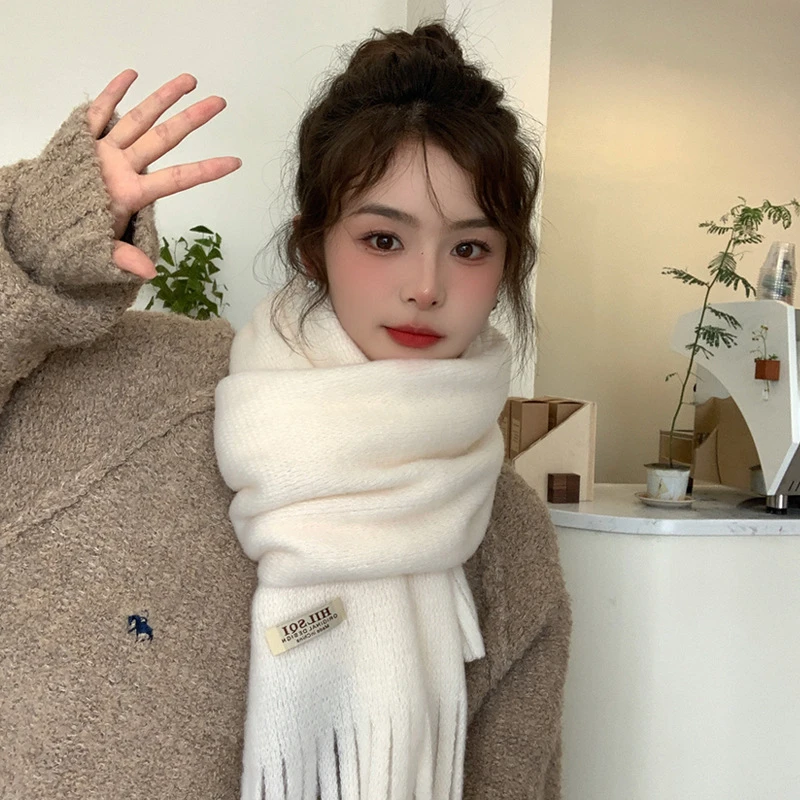 韩版纯色秋冬围巾女2024款流苏加绒加厚时尚百搭学生保暖围脖情侣