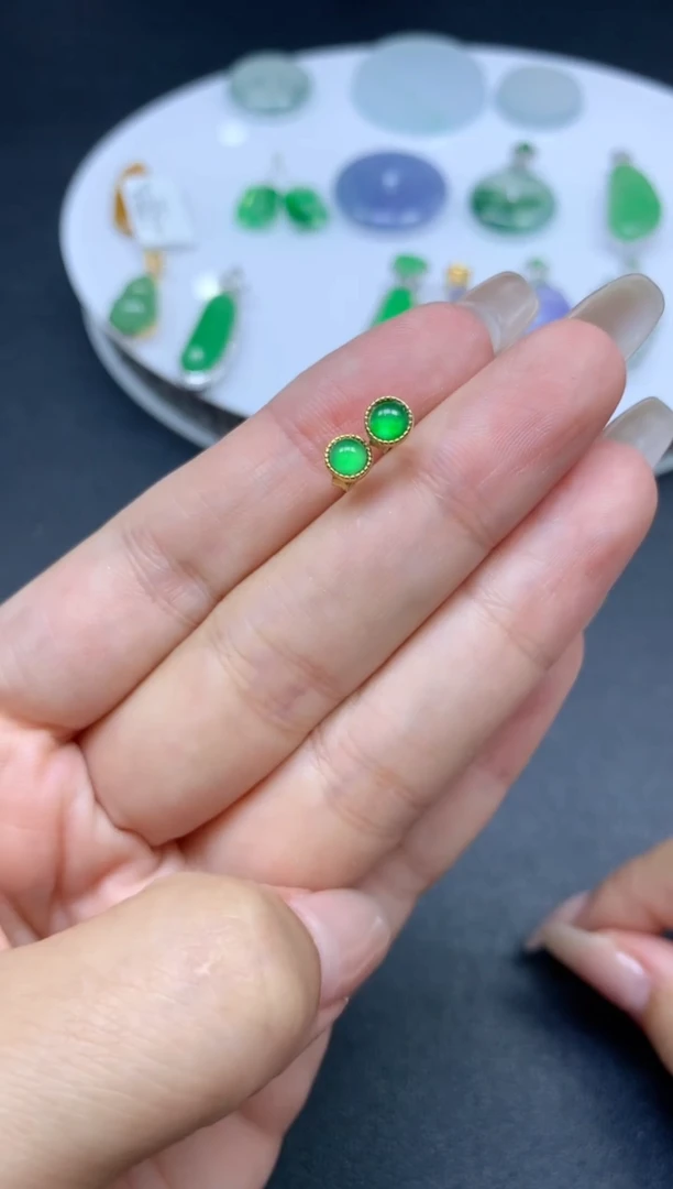 【闪购商品】翡翠耳饰银S925镶嵌翡翠
