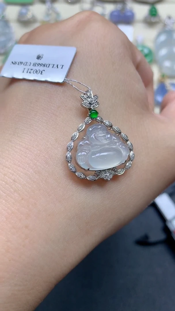 【闪购商品】翡翠颈饰18K金镶嵌翡翠