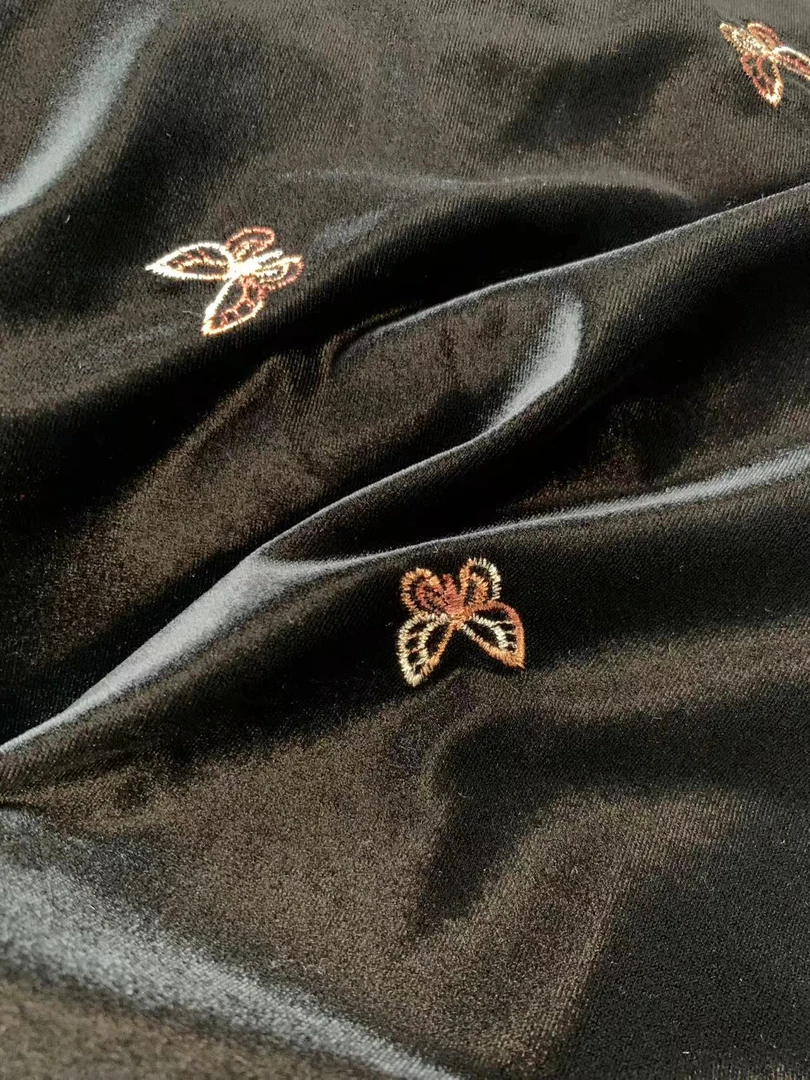 蝴蝶刺绣  亲肤丝绒  不倒绒 不沾毛 高级感 女装面料