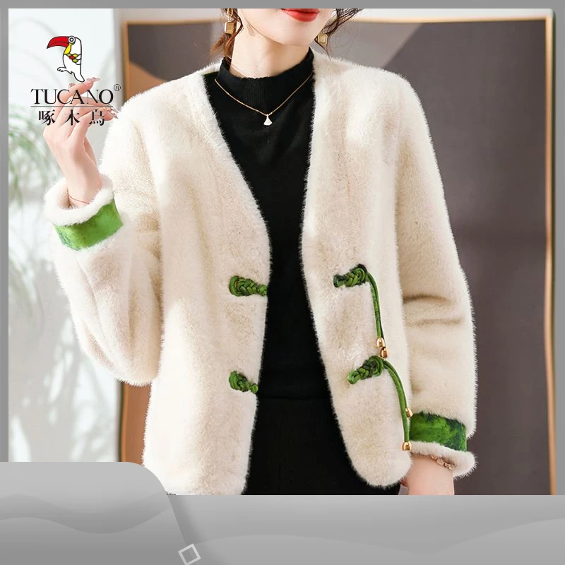 啄木鸟洋气盘扣V领外套洋气女装秋冬百搭新款韩版显瘦气质高贵短