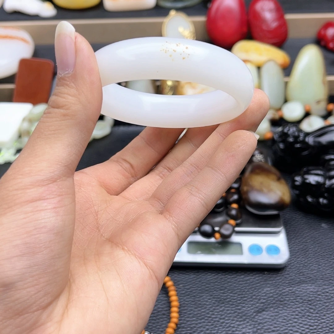 【闪购商品】和田玉（糖玉）吊坠未镶嵌荣*