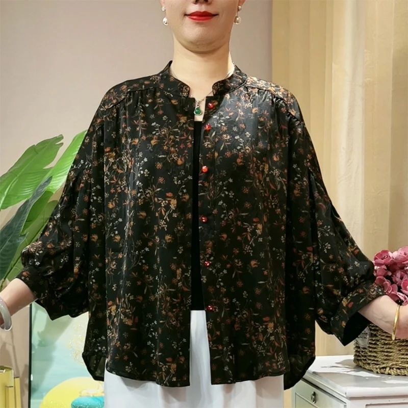 妈妈春季薄款洋气衬衫中老年女装大码百搭蝙蝠袖时尚开衫碎花衬衣