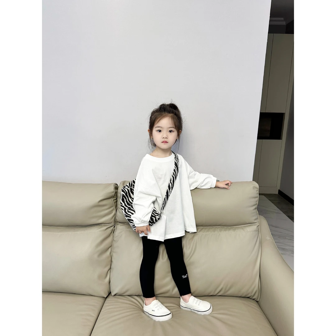 《现货》韩版2024儿童春款新品女童宽版字母印花长袖T恤百搭上衣