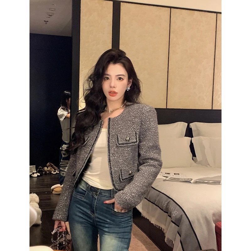 邱肉瑶「此刻真实」气质小香风外套复古春秋韩版休闲时尚秋季短外套