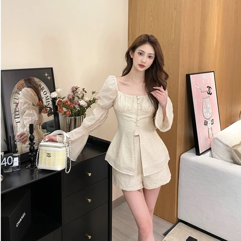 邱肉瑶 「蜜雪奶油」 春夏纯色显瘦小众气质高腰时尚收腰修身套装