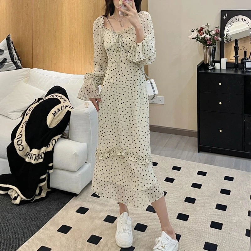 【邱肉瑶QIUROUYAO】海岛甜心 修身气质设计感高腰收腰星星连衣裙