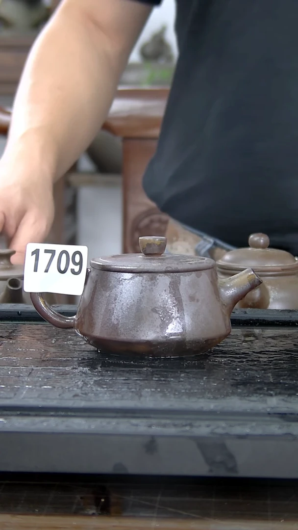 【闪购商品】贵台龙窑柴烧茶壶1709