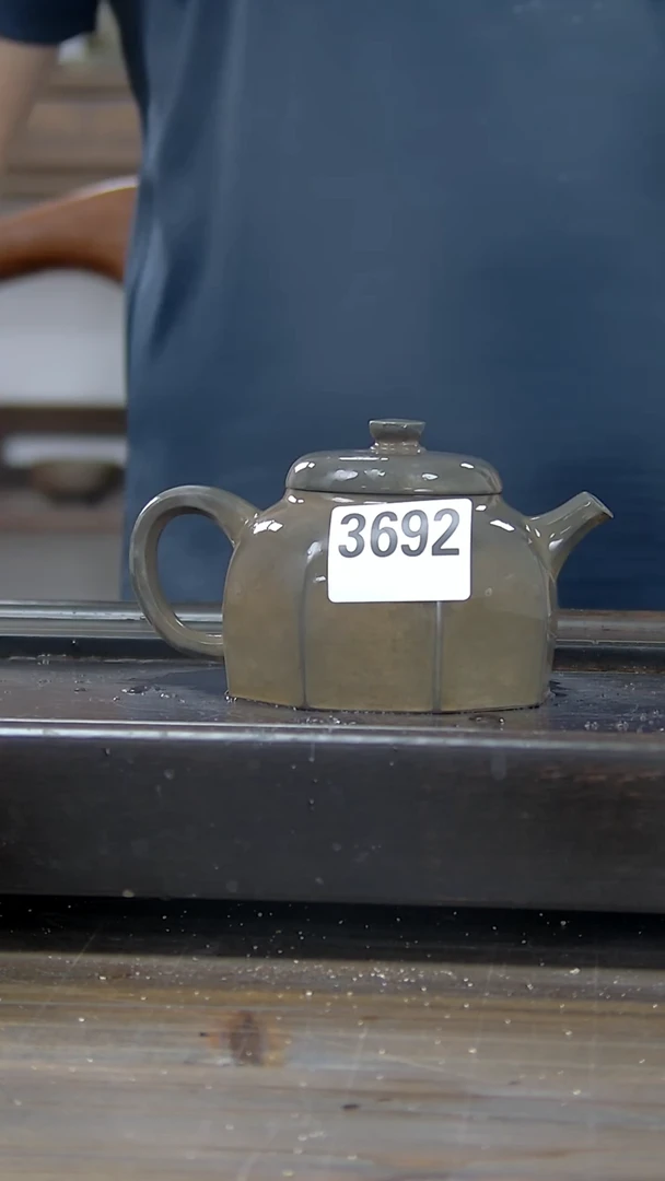 【闪购商品】贵台龙窑柴烧茶壶3692