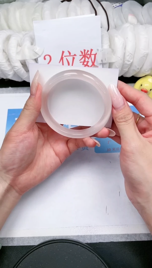 【闪购商品】石英质玉手镯未镶嵌N41-61