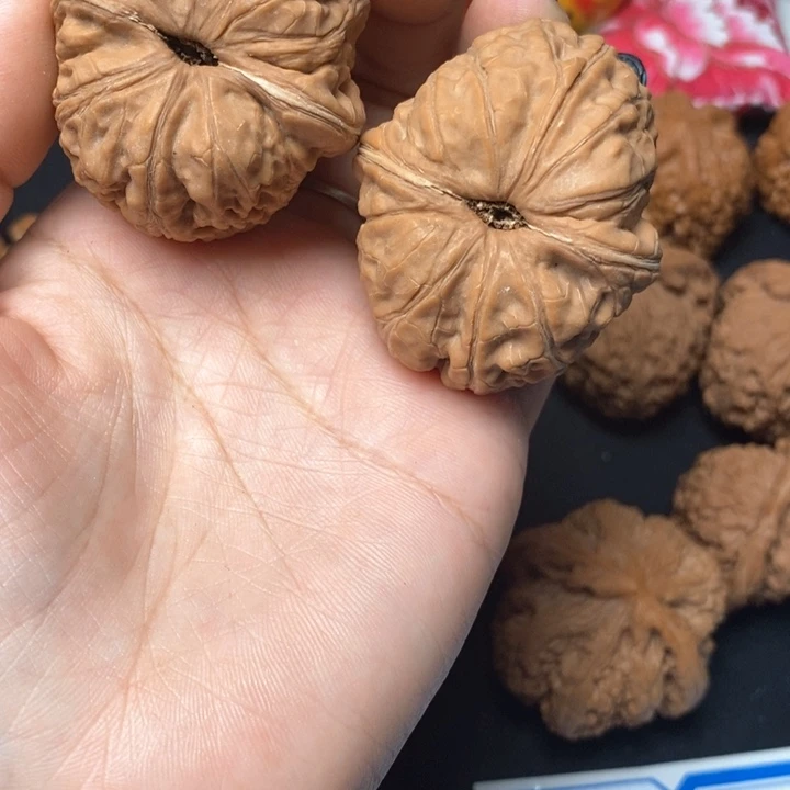 文玩核桃把件天***好47元宝