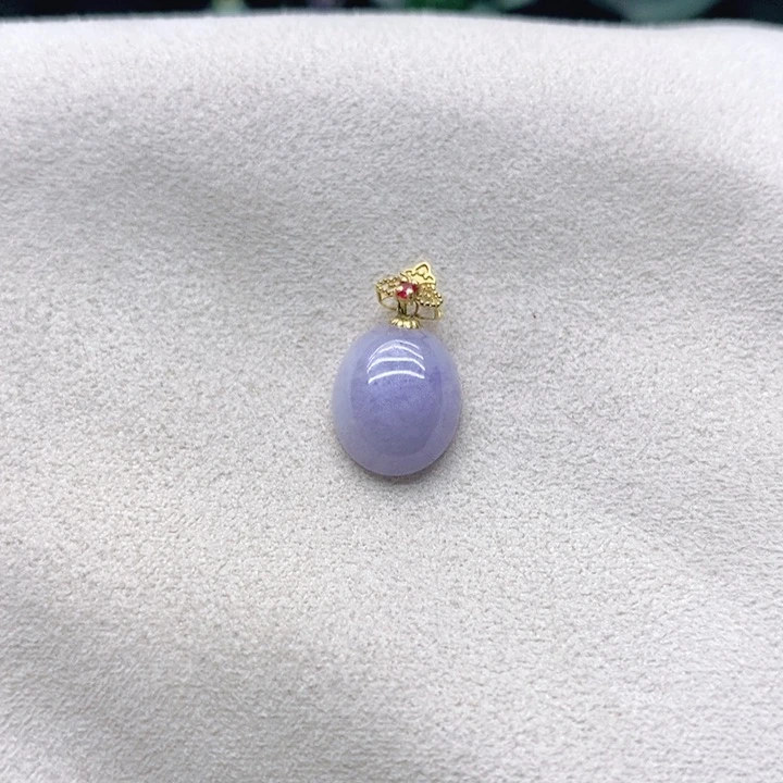 翡翠颈饰18K金镶嵌翡翠吊坠
