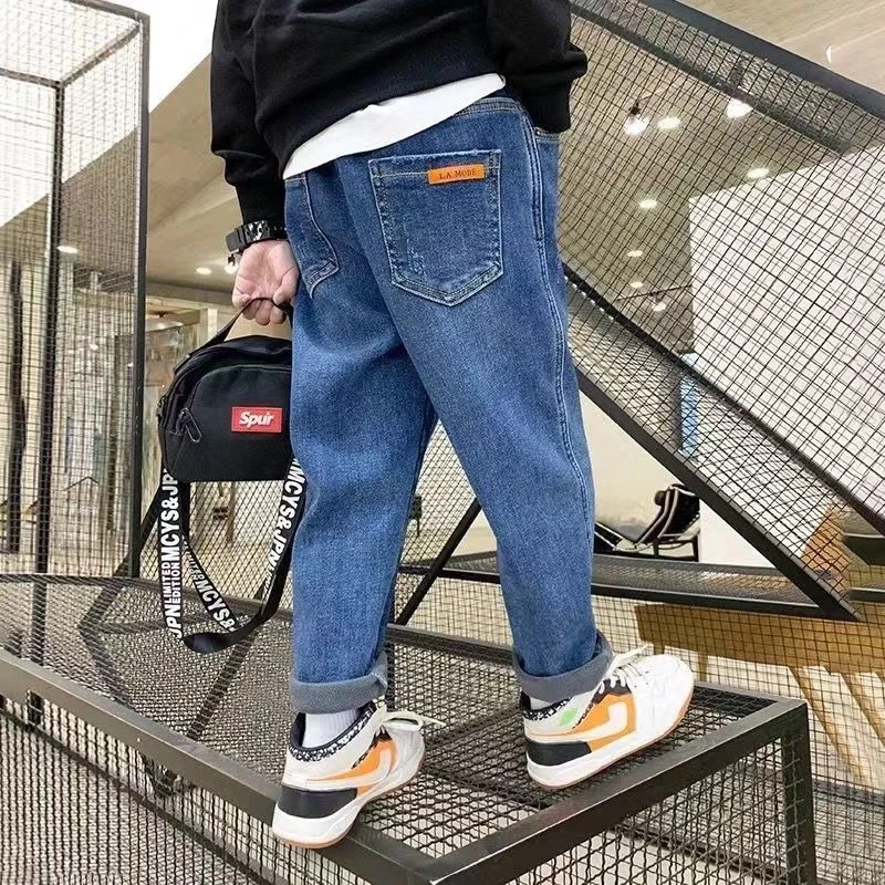 【志杰】男童裤子春装2024新宽松中童秋冬冬款外穿儿童牛仔裤一体