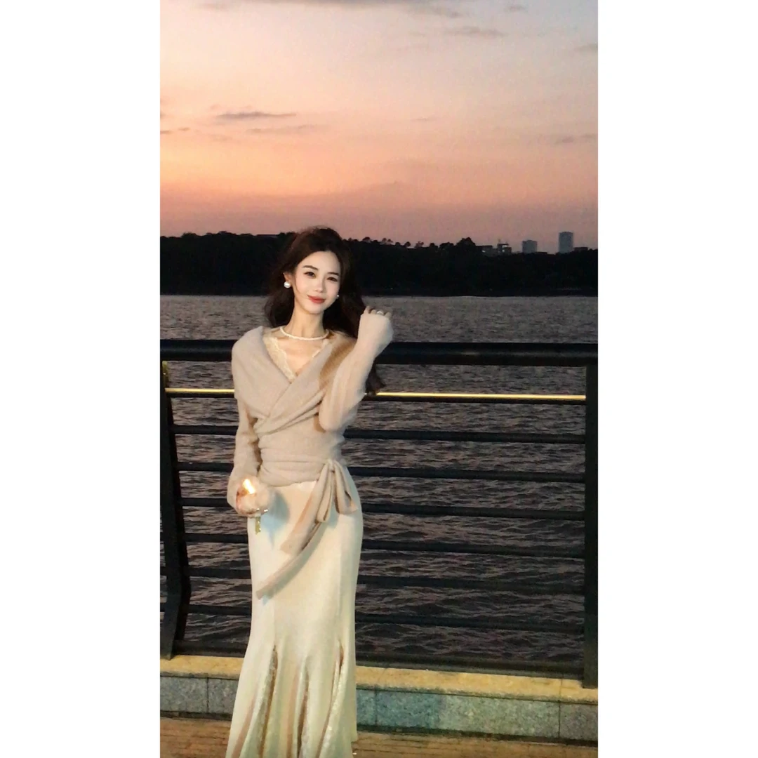 【云之栖羽】温柔不规则设计感气质高级感上衣LL9374