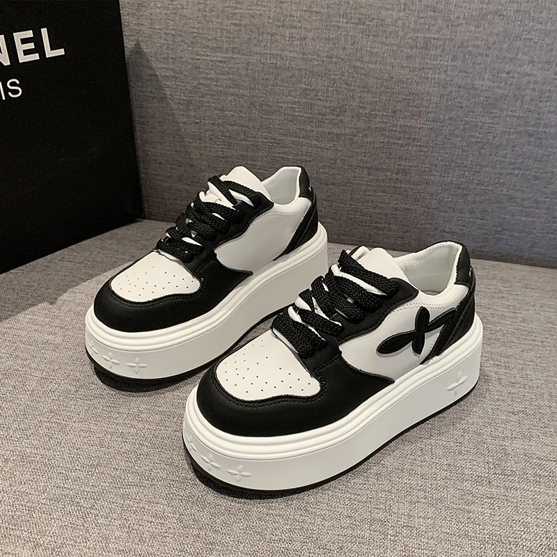 百搭系带厚底松糕增高面包小白鞋子女2025早春新款爆款休闲板鞋