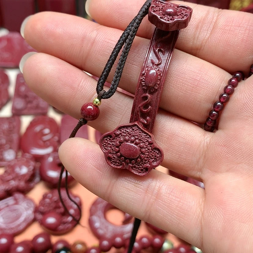 【闪购商品】天然辰砂如意吊坠