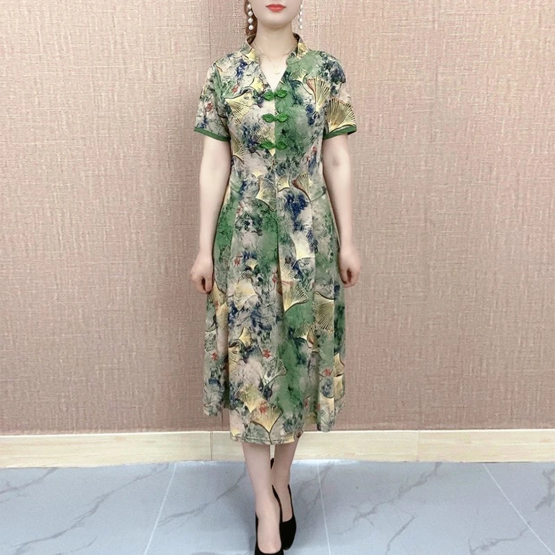 2024新款夏季短袖连衣裙中年女大码显瘦复古裙中长款盘扣碎花裙子