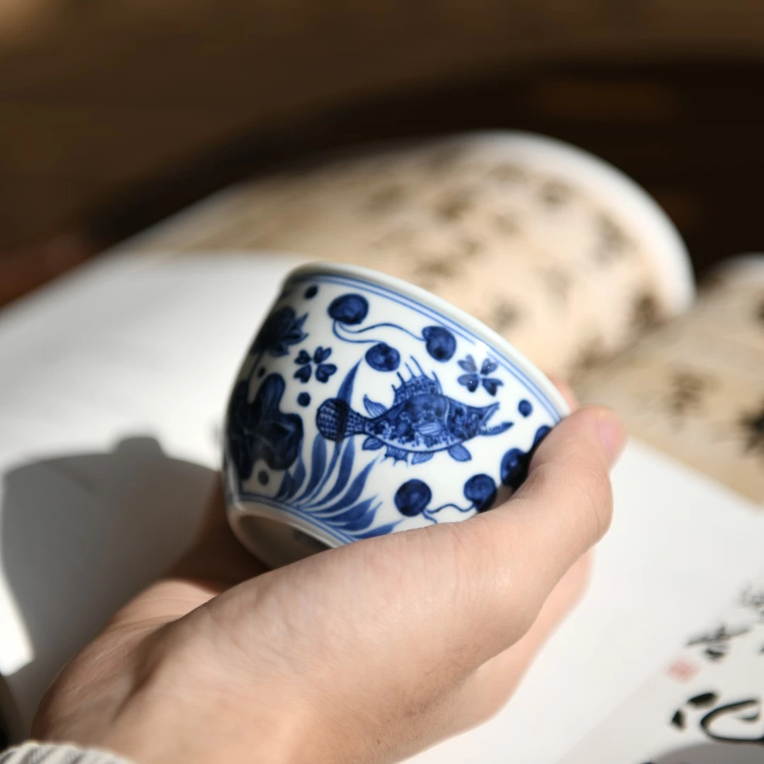 景德镇彤云山房手工手绘青花釉下彩鱼藻缸杯高端家用礼盒装