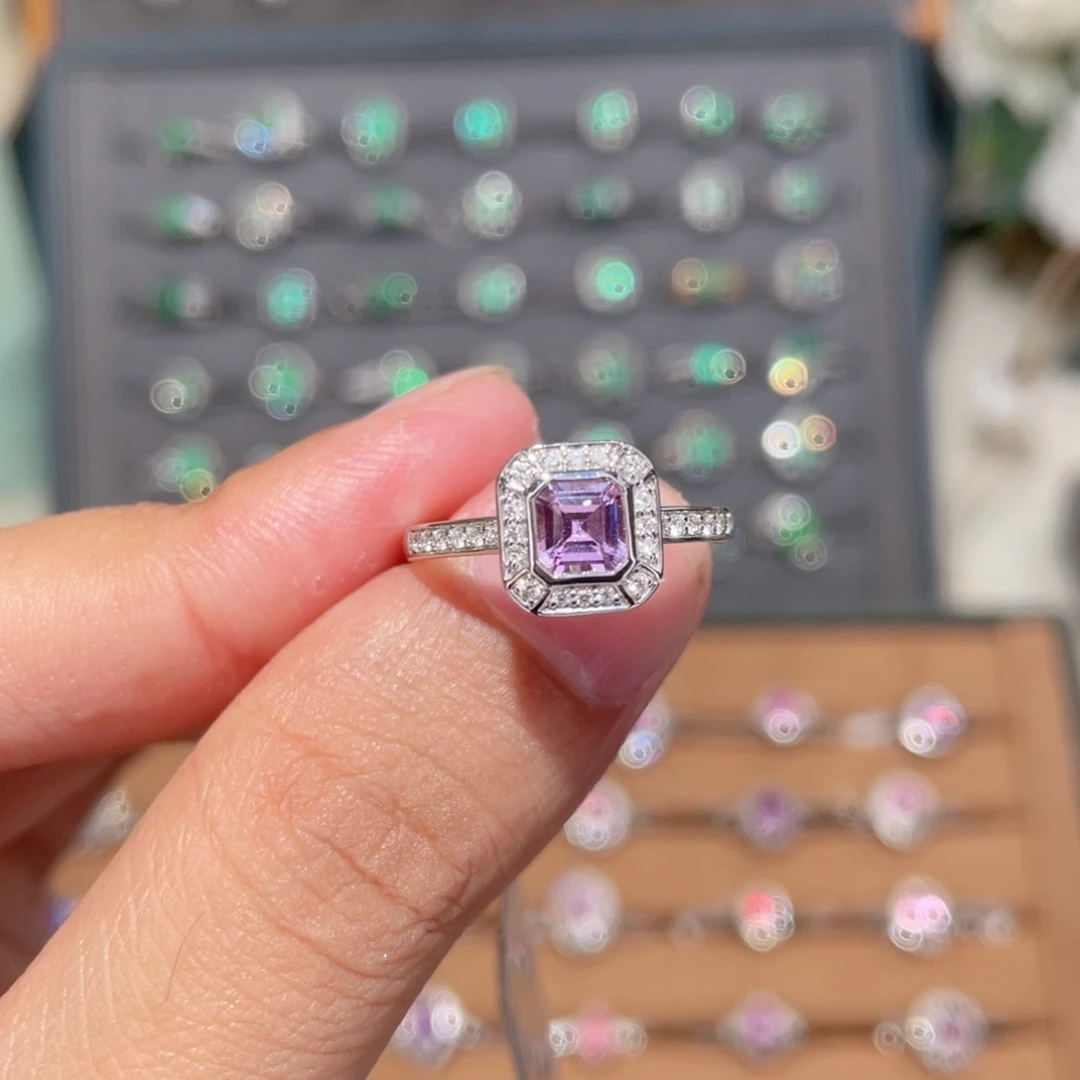 彩色蓝宝石戒指18K金镶嵌0.6ct 无烧帕帕