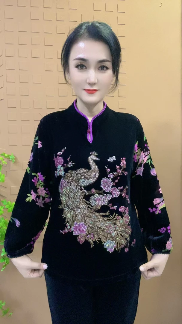 687妈妈秋冬洋气烫钻小衫新款中老年女装秋季立领时尚盘扣旗袍衫
