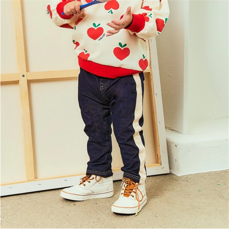 KZ519 儿童侧拼白条裤子