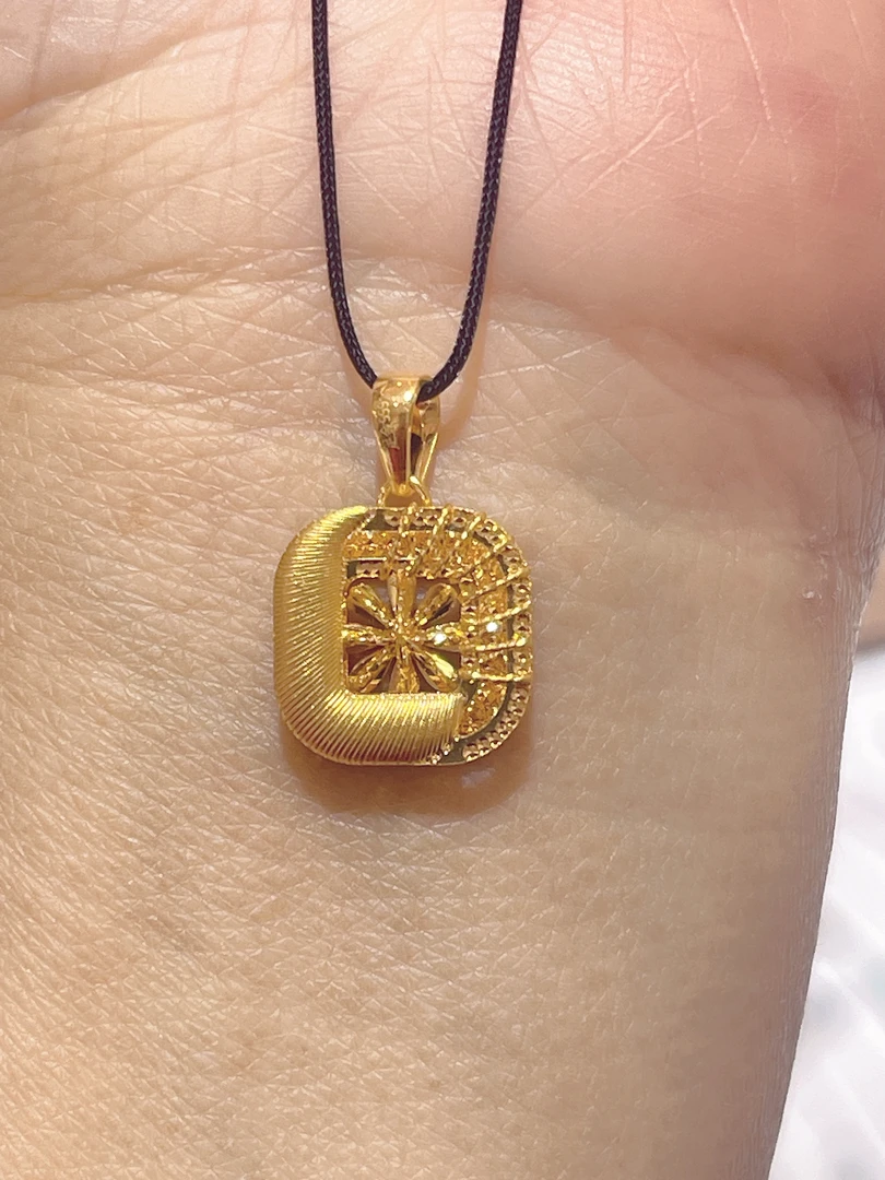 足金亮面方形吊坠