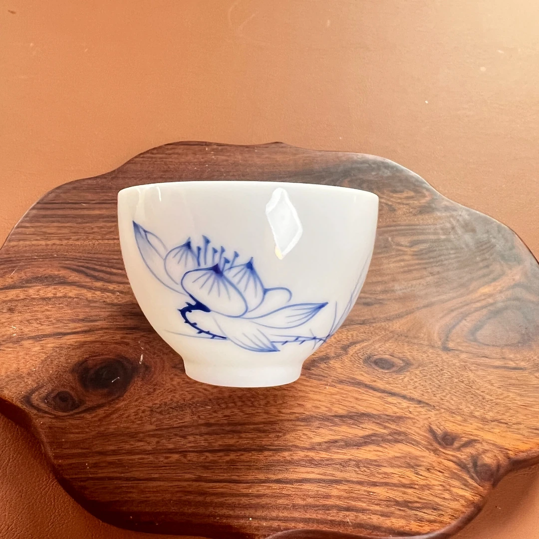 陶瓷手绘荷花主人杯