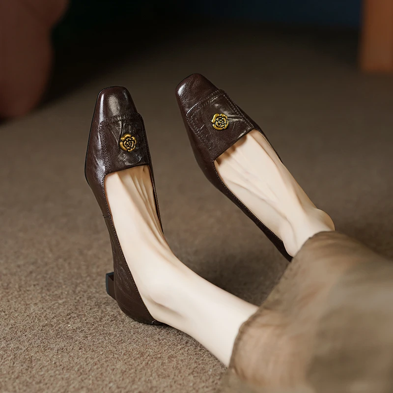 2025舒适百搭单鞋女士皮鞋羊皮方头单鞋中跟高3cm（40329） 已开价