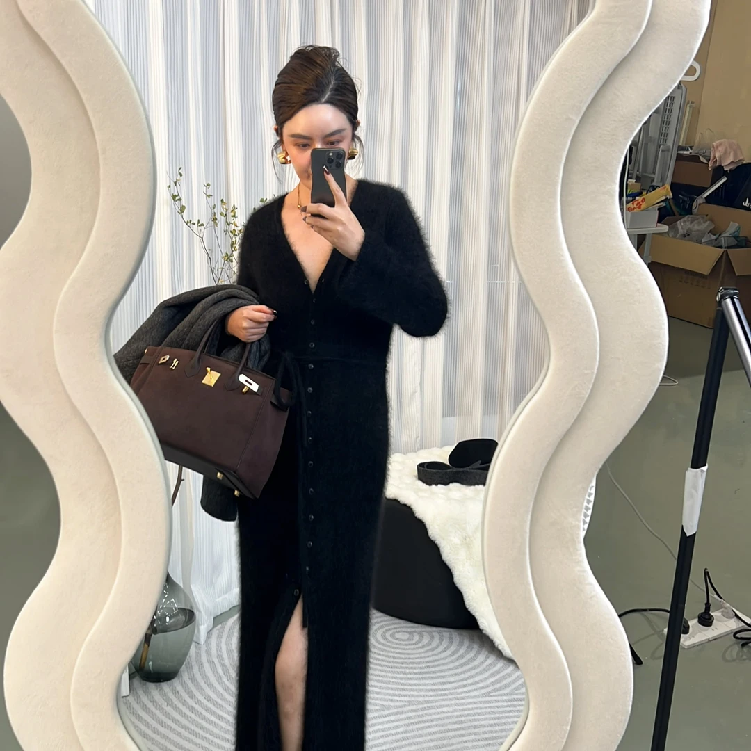 【XIANAIDI】冬季新款女装针织连衣裙显瘦气质中长款黑色长裙Q8169