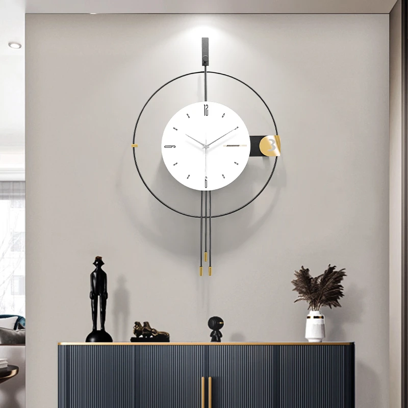 飞鸟集客厅挂钟2025新款木格栅背景墙壁装饰钟表创意大气时钟挂墙