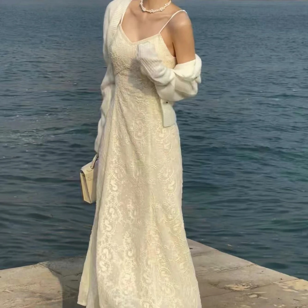 Atteron海德公园蕾丝春夏新款不挑人肩带可调吊带连衣裙