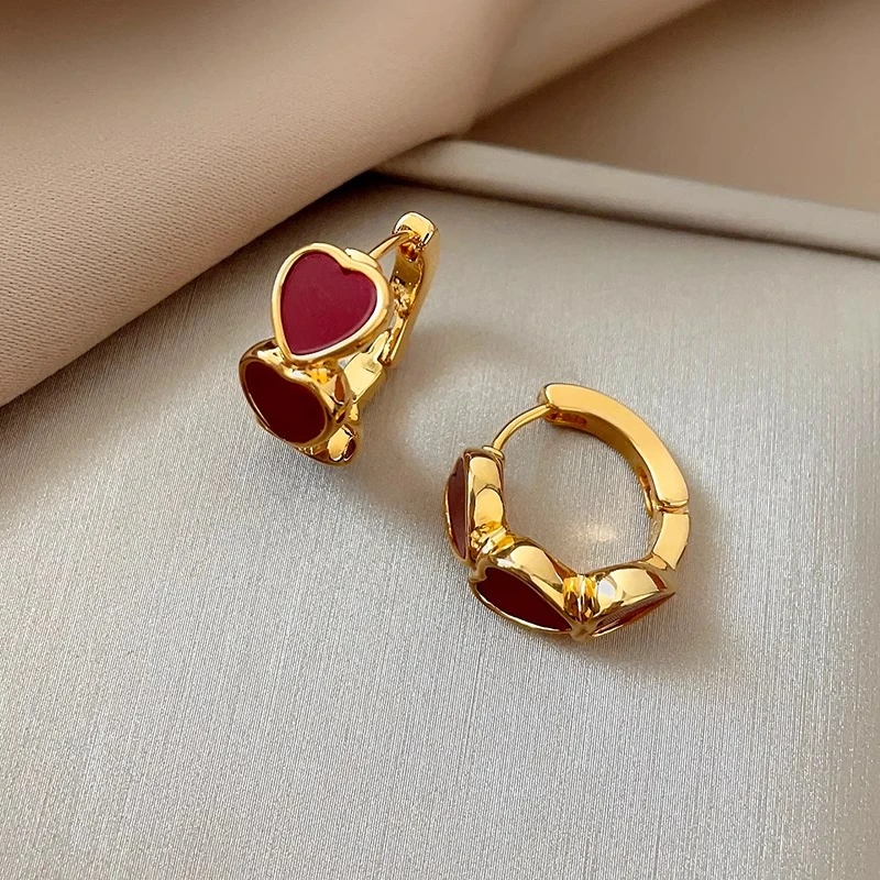 铜合金耳饰 复古港风酒红色滴釉爱心耳环女百搭耳钉时尚个性耳饰