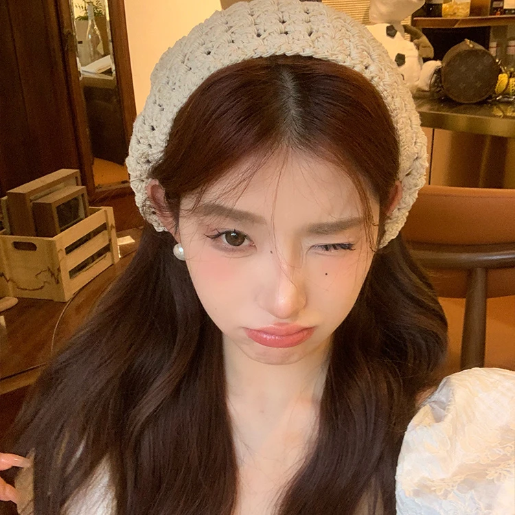 韩版时尚针织钩花镂空三角巾女春秋甜美可爱少女风头巾包头发带潮