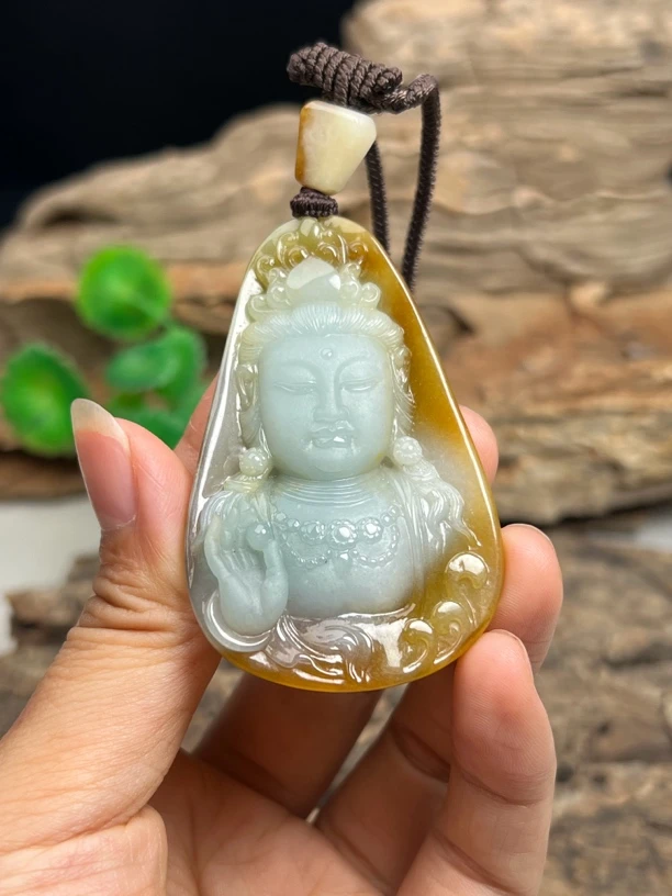 缅甸天然A货翡翠观音吊坠