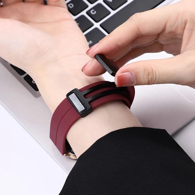 适用于小米手环9pro表带小米手表8pro新品9pro磁吸折叠硅胶男女式
