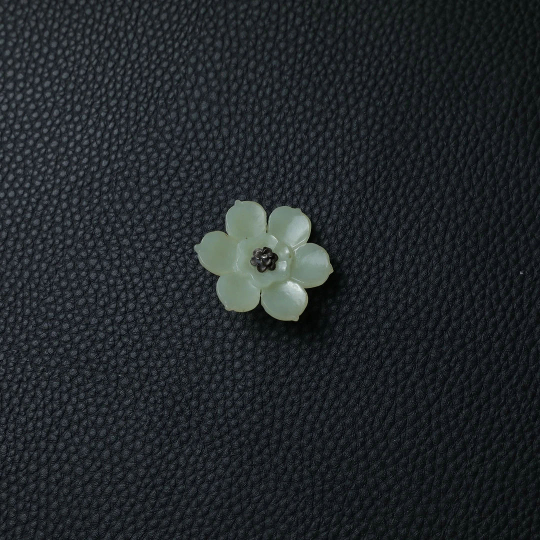 TCWWA05994清晚和田白玉镶银帽花