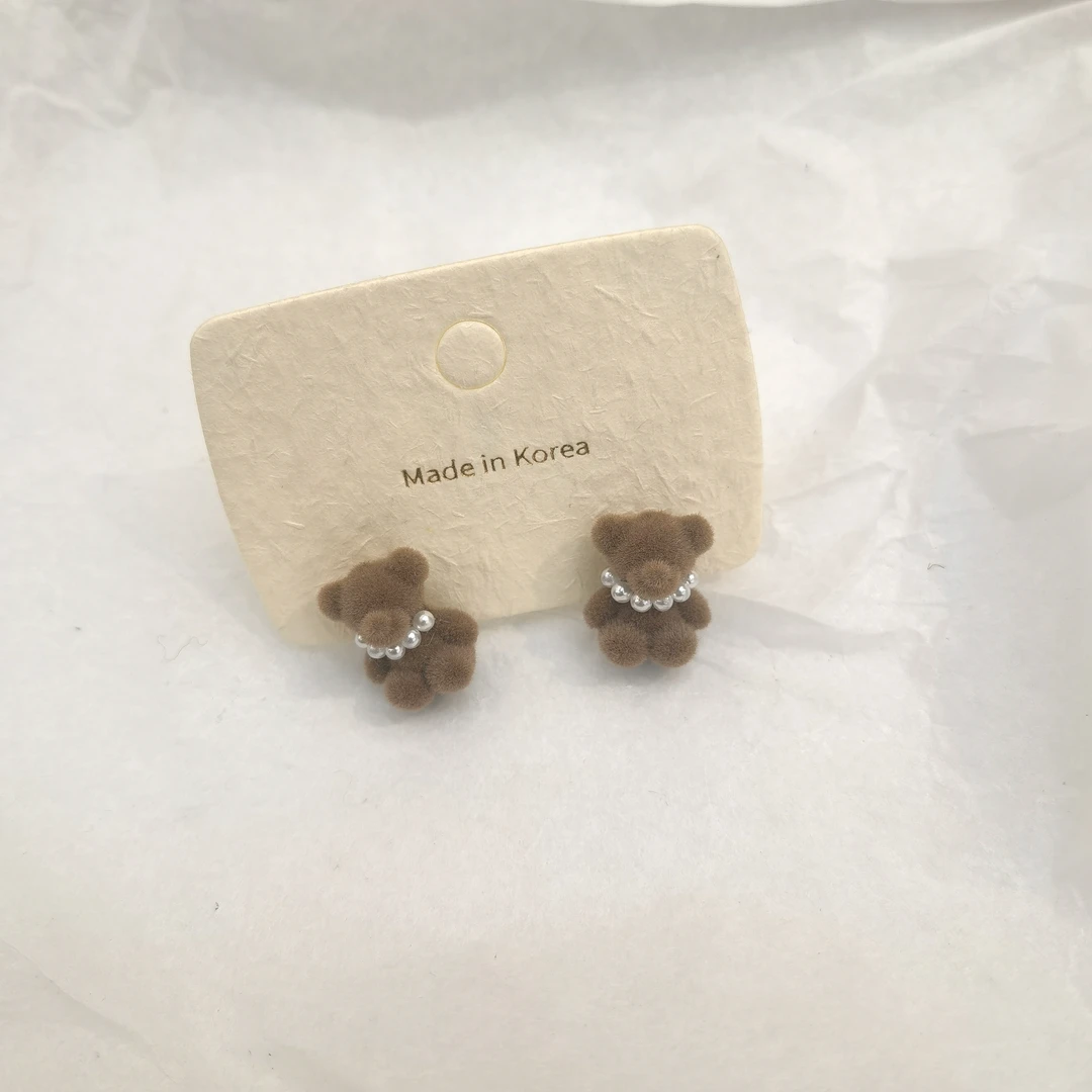 A598咖色小熊耳钉耳饰