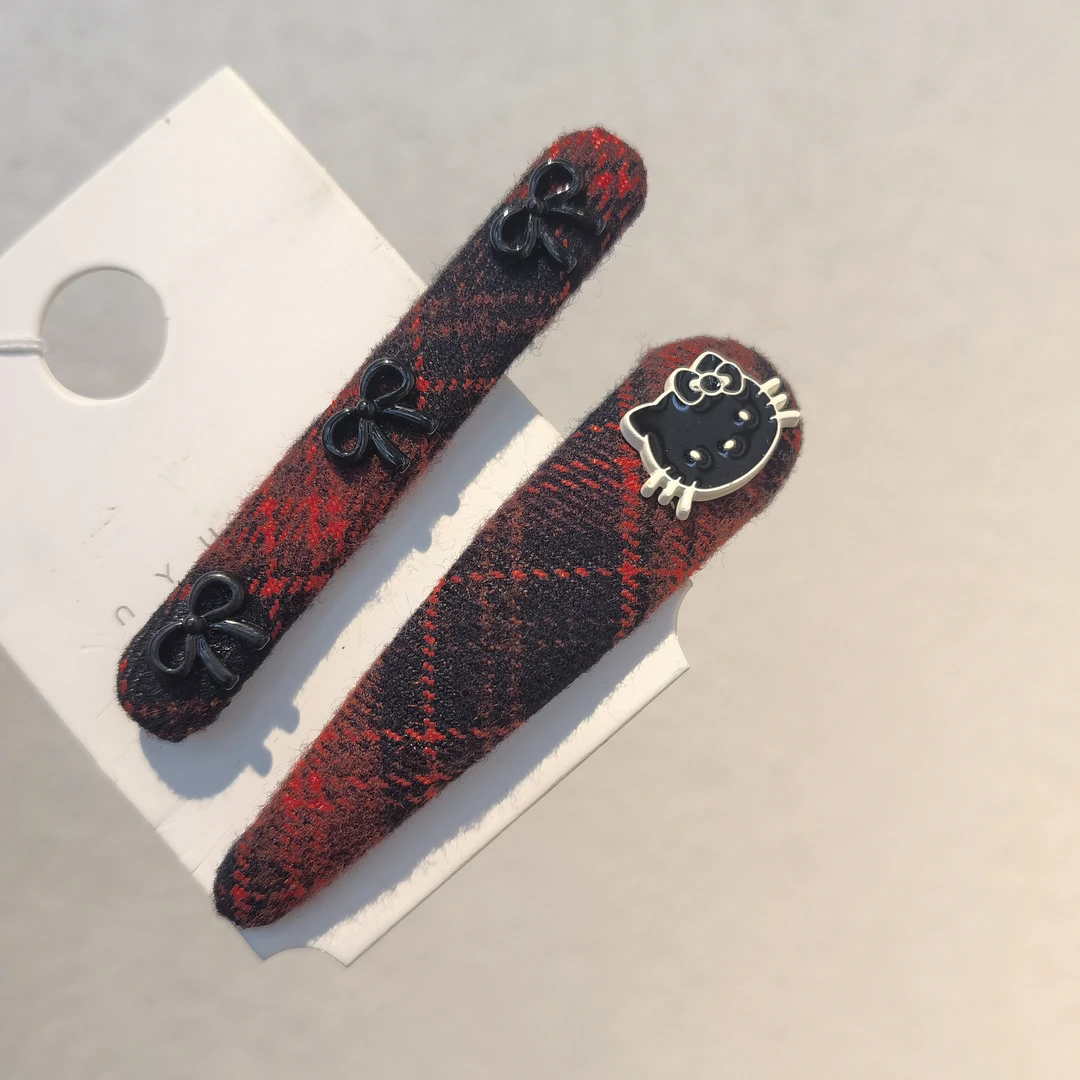 A872红色格子黑色KT蝴蝶结边夹一对