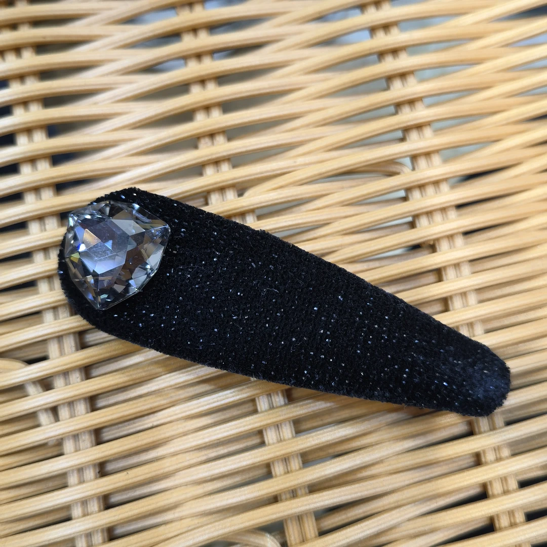 A717黑色告告满天星掰掰夹